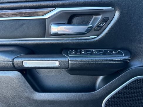 Used 2020 RAM 1500 Laramie image 12