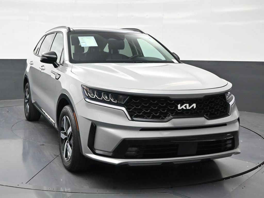Used 2023 Kia Sorento EX w/ Panoramic Sunroof Package FWD image 7