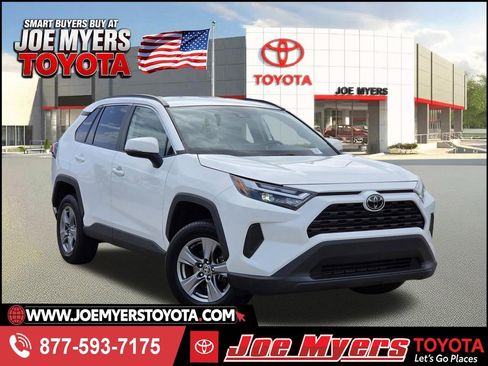 Used 2024 Toyota RAV4 XLE FWD image 1