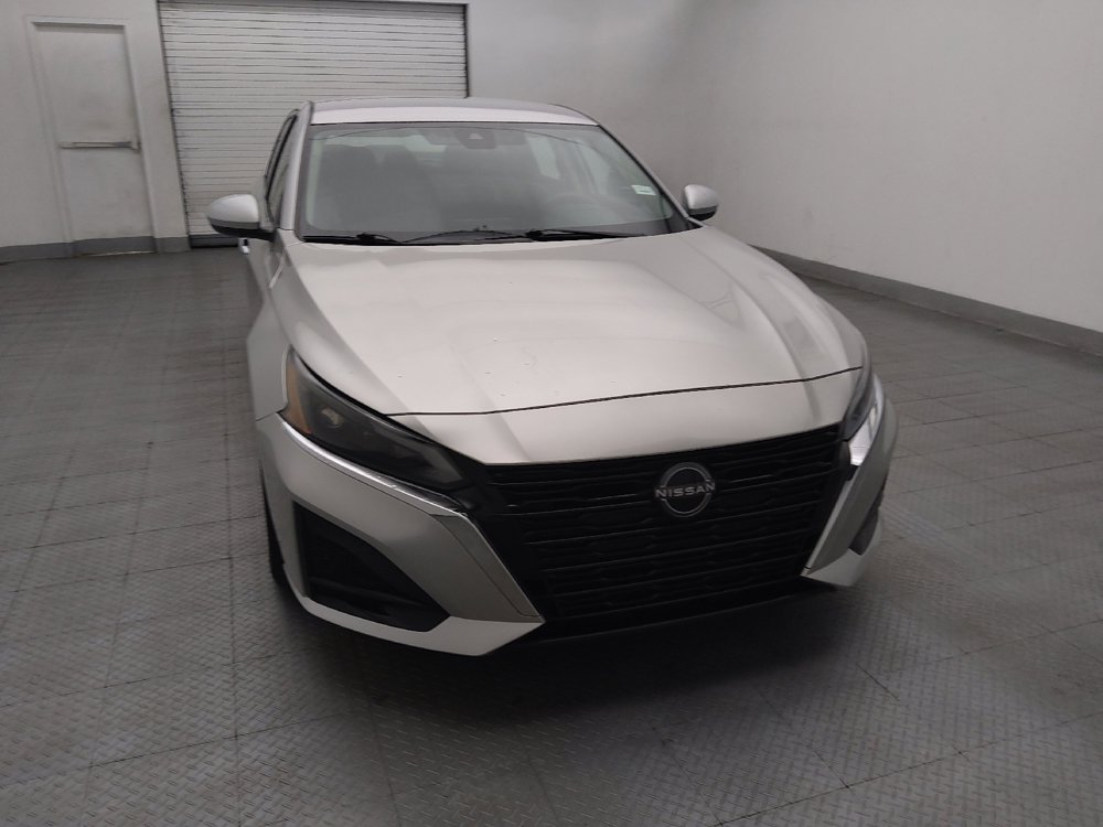 Used 2023 Nissan Altima 2.5 S FWD image 14