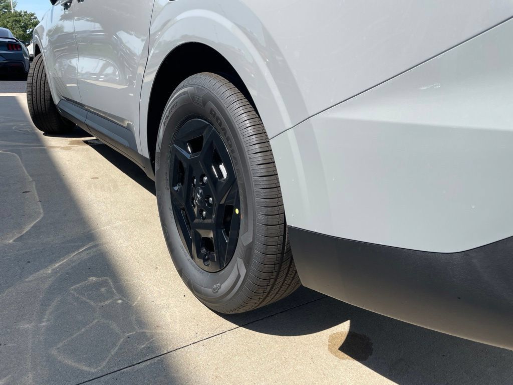 New 2027 Kia Carnival FWD image 18