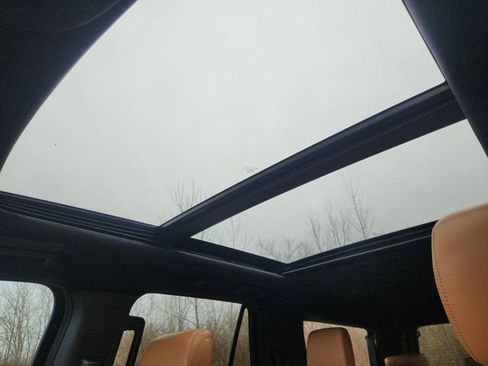 Used 2023 Ford Expedition Max Platinum image 17