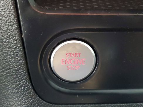 Used 2017 Volkswagen Tiguan Wolfsburg Edition image 20