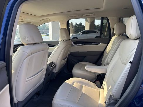 Used 2025 Cadillac XT6 Premium Luxury w/ LPO, Floor Liner Package AWD/4WD image 11