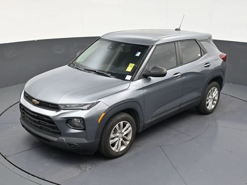 Used 2021 Chevrolet TrailBlazer LS FWD image 12