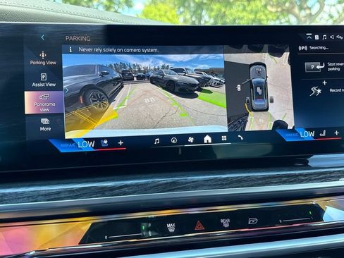 Used 2026 BMW i7 xDrive60 w/ M Sport Package RWD image 28