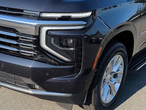 Certified 2025 Chevrolet Tahoe Premier AWD/4WD image 9