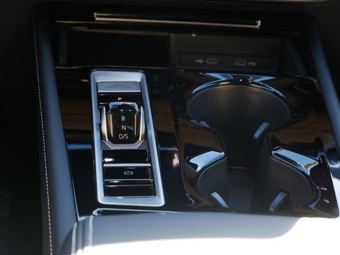 New 2026 Volkswagen Atlas Cross Sport SE image 10