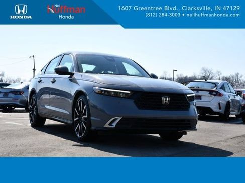 Used 2023 Honda Accord Touring image 1