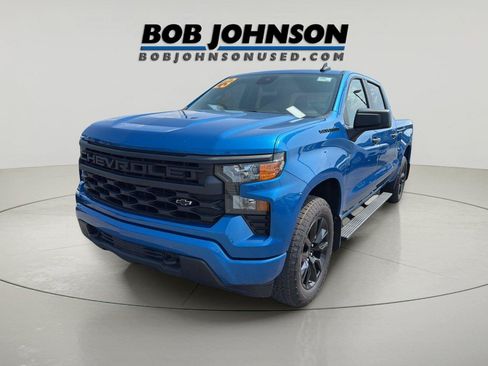 Used 2023 Chevrolet Silverado 1500 Custom w/ LPO, Dark Essentials Package AWD/4WD image 9