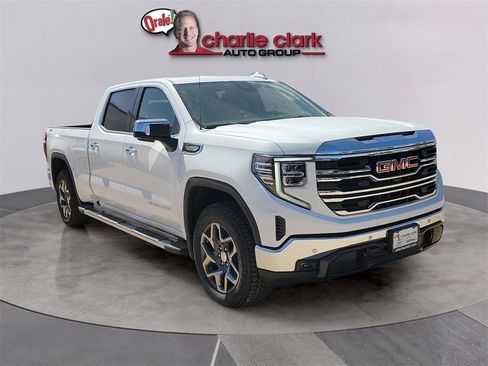 New 2025 GMC Sierra 1500 SLT image 7