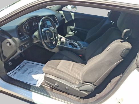 Used 2016 Dodge Challenger SXT RWD image 6