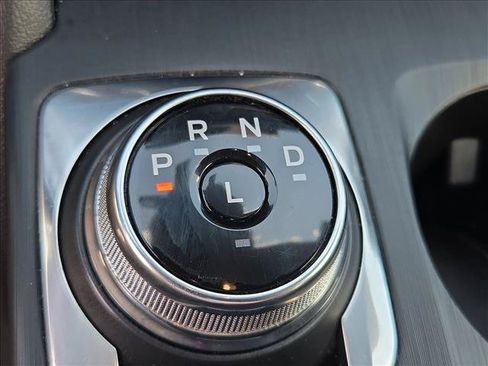 Used 2025 Ford Escape ST-Line FWD image 11