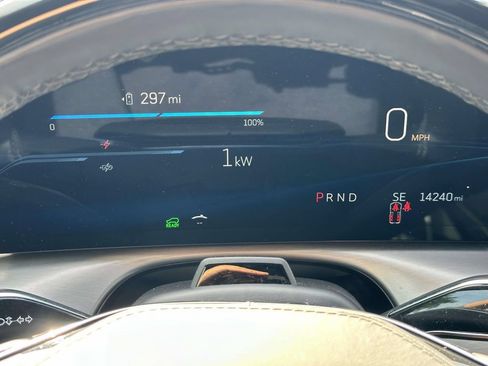 Certified 2026 Cadillac Vistiq Platinum AWD/4WD image 20