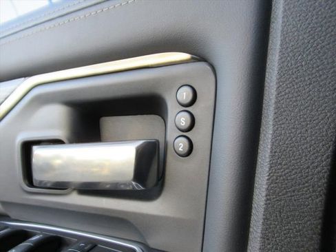 Certified 2021 RAM 3500 Limited image 34