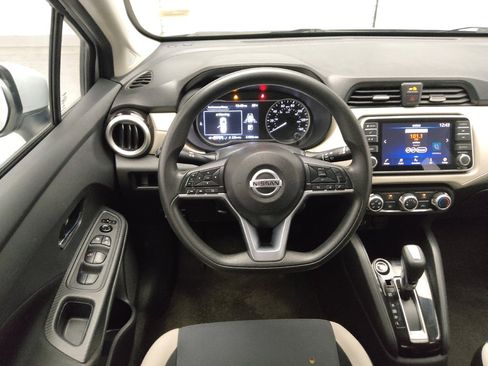 Used 2021 Nissan Versa SV FWD image 22