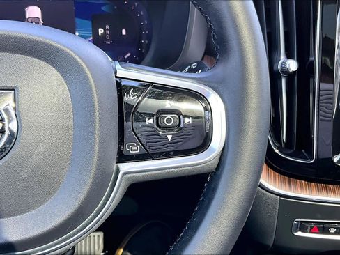 Certified 2023 Volvo XC60 B5 Plus w/ Climate Package AWD/4WD image 24