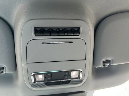 New 2025 Ford F350 Lariat image 24