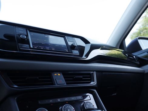 Certified 2023 Volkswagen Taos S FWD image 15