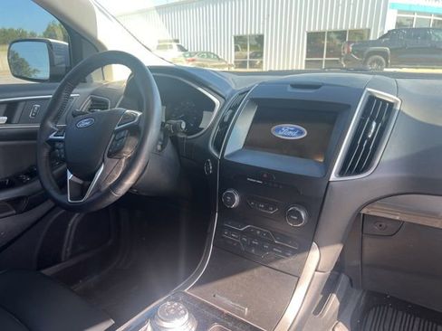 Used 2019 Ford Edge SEL w/ Equipment Group 201A image 8