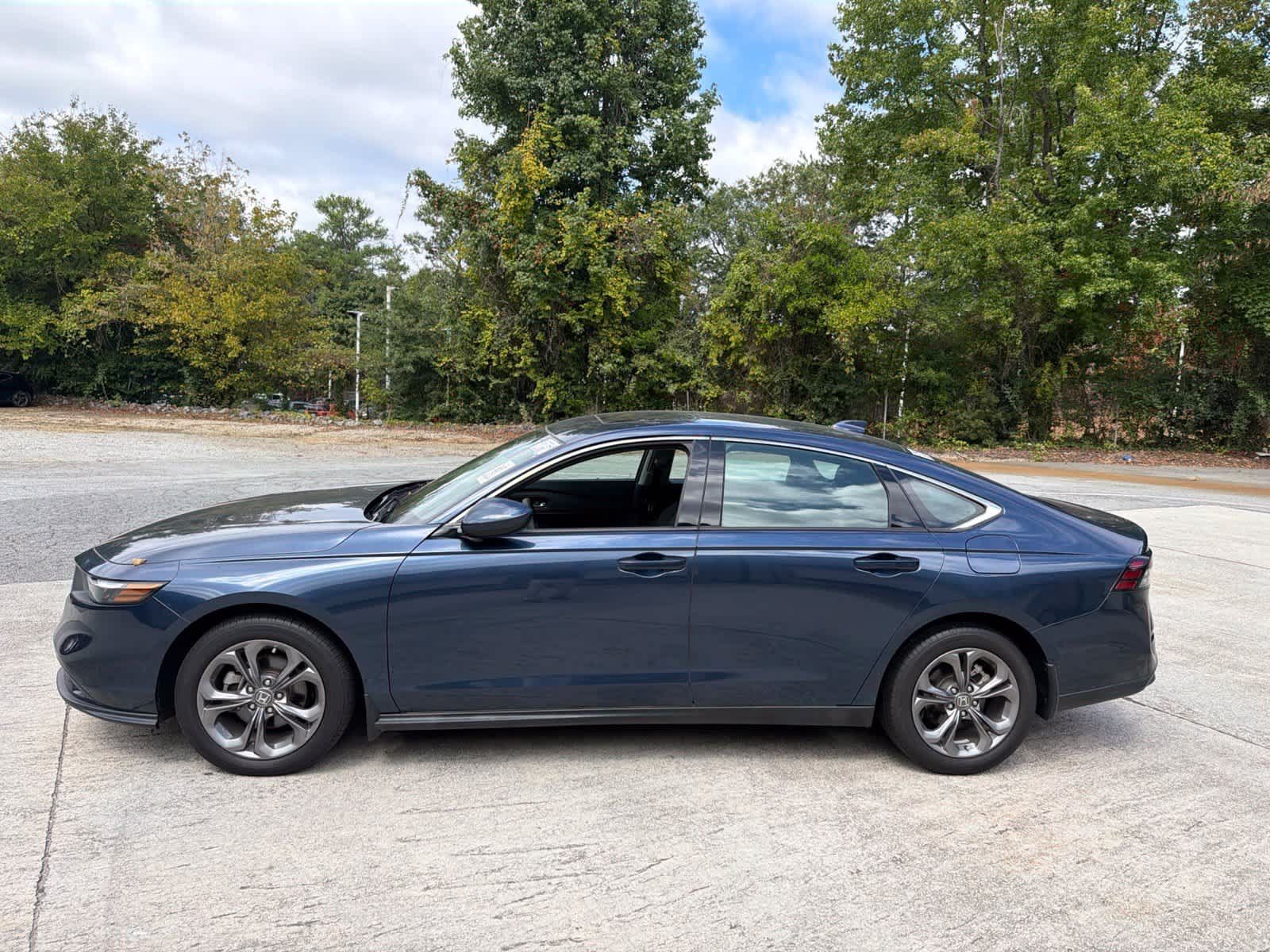 Used 2023 Honda Accord EX image 7