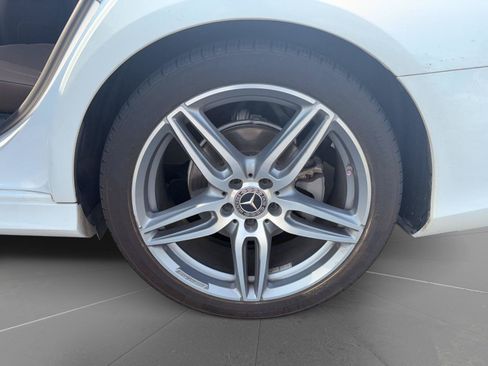 Used 2019 Mercedes-Benz E 300 image 9