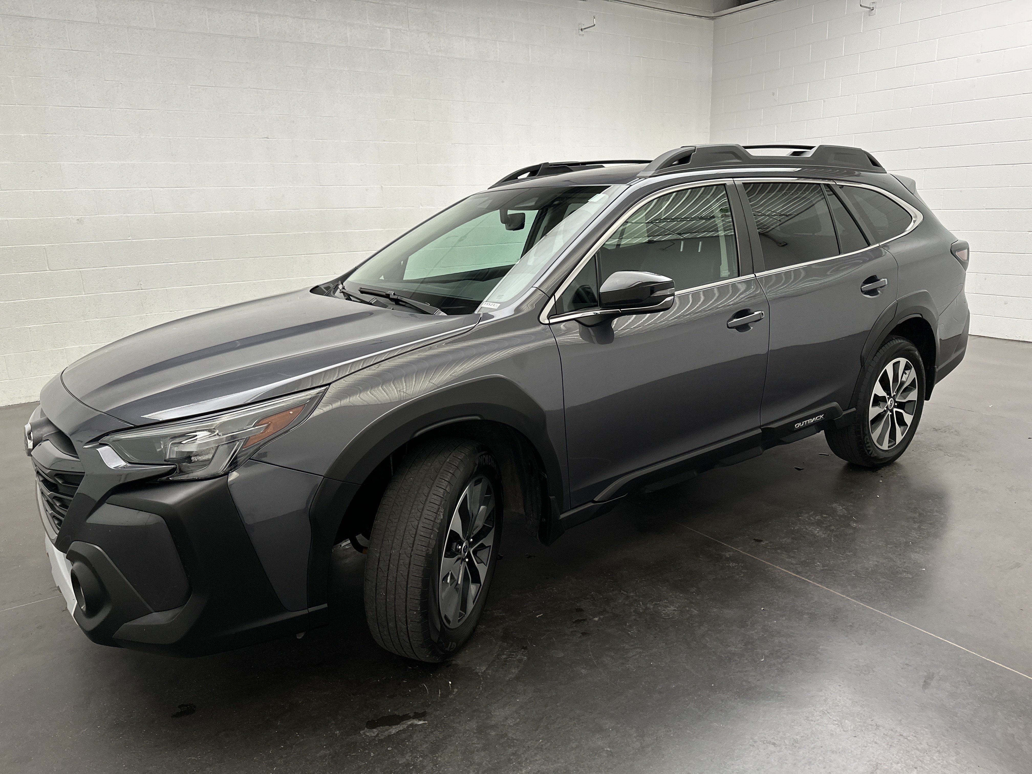 Used 2024 Subaru Outback Limited AWD/4WD image 4