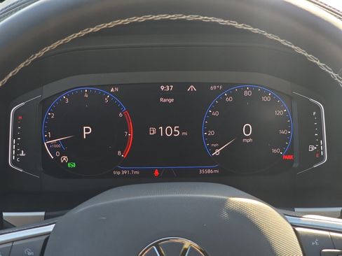 Certified 2021 Volkswagen Atlas Cross Sport SEL Premium image 2