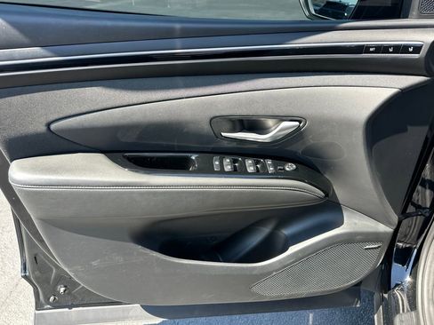 Used 2022 Hyundai Tucson Limited FWD image 12