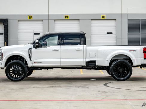 Used 2026 Ford F450 Platinum w/ Platinum Plus Package AWD/4WD image 7