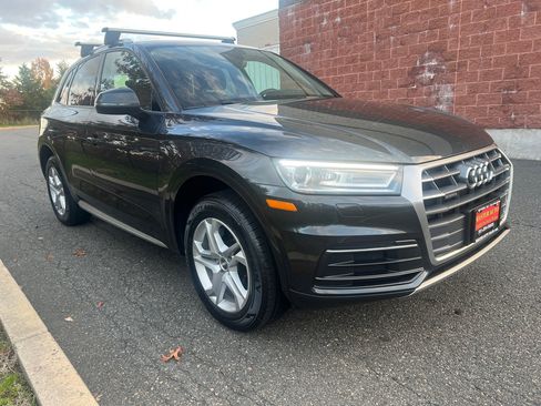 Used 2018 Audi Q5 2.0T Premium image 3