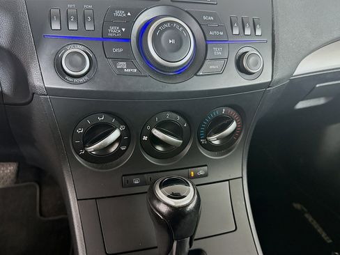 Used 2012 MAZDA MAZDA3 i Touring FWD image 21