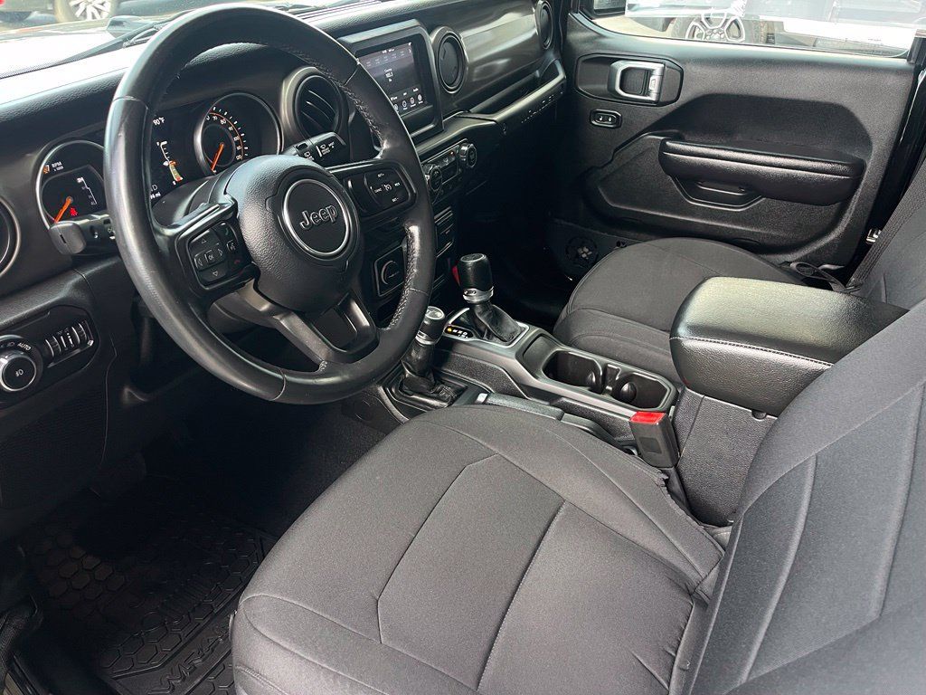 Used 2018 Jeep Wrangler Sport AWD/4WD image 5