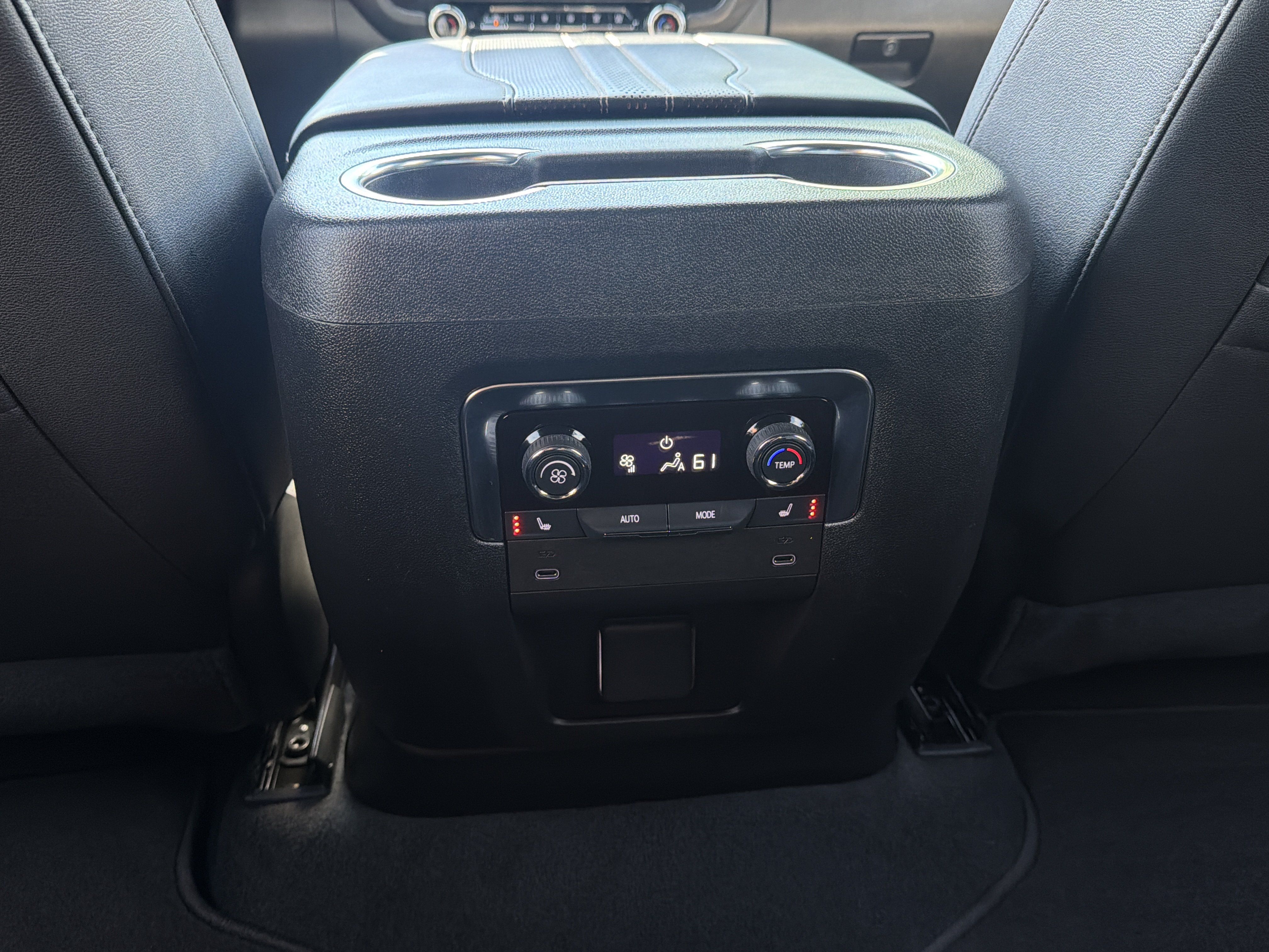 Used 2025 Chevrolet Suburban High Country w/ Sun And Tow Package AWD/4WD image 28