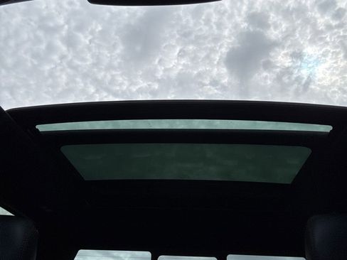 Used 2018 Ford F150 Lariat w/ Equipment Group 502A Luxury image 12