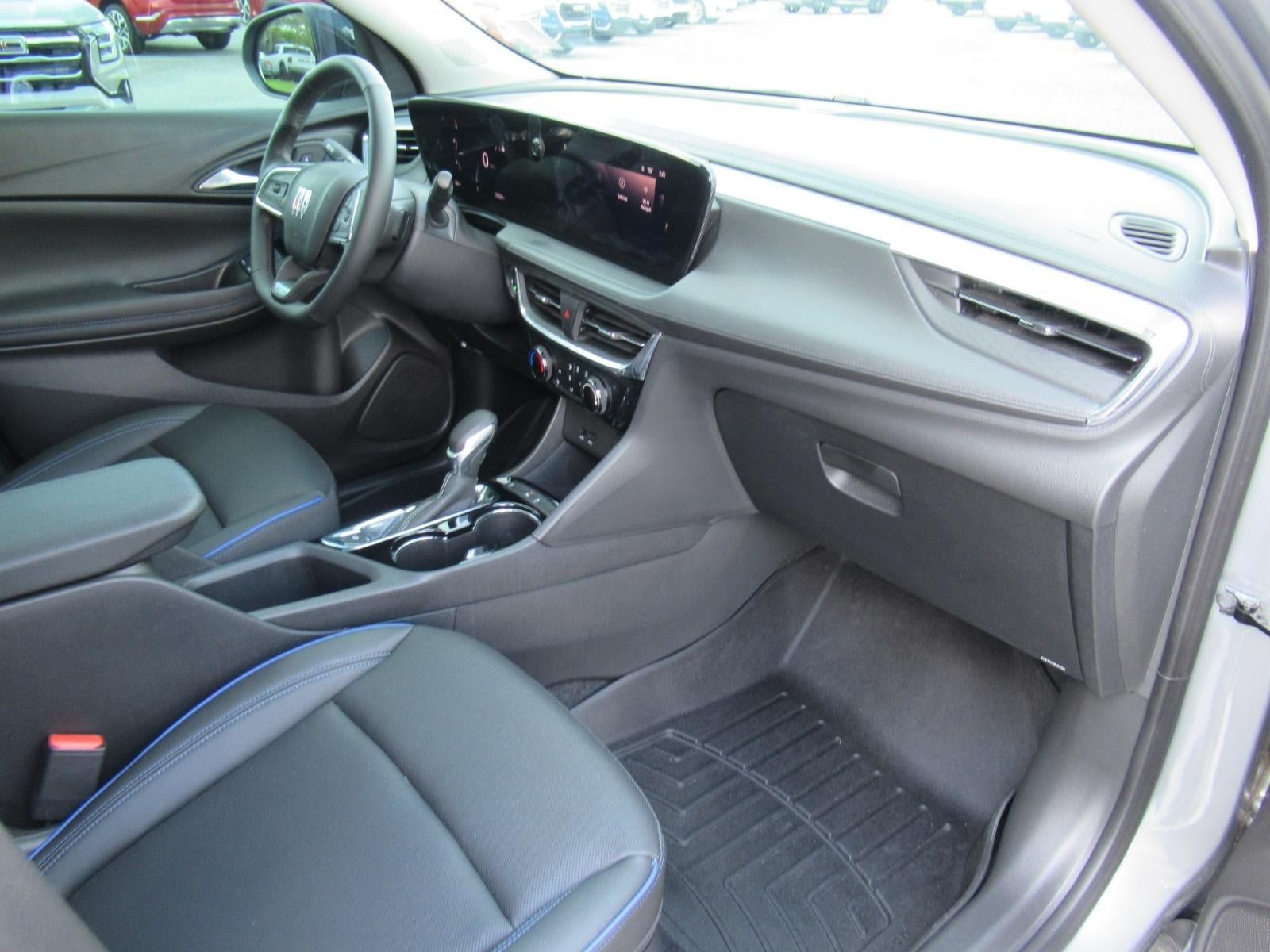 Used 2026 Buick Encore GX Sport Touring w/ Comfort Package FWD image 11