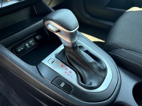 Used 2020 Kia Forte LXS FWD image 24