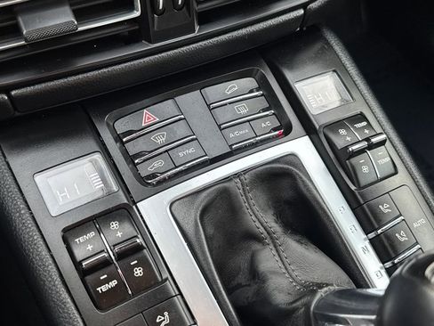 Used 2019 Porsche Macan image 26