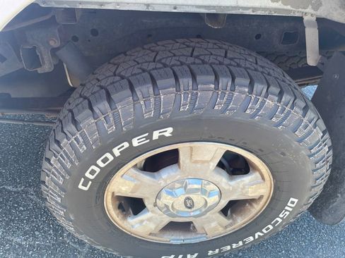 Used 2014 Ford F150 XLT w/ Trailer Tow Package AWD/4WD image 13