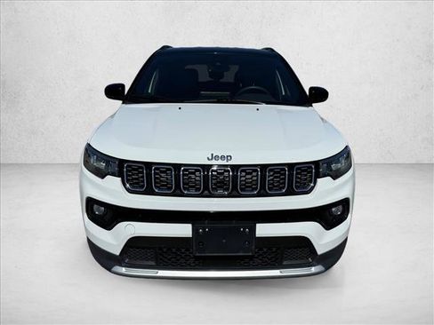 Used 2025 Jeep Compass Limited AWD/4WD image 2