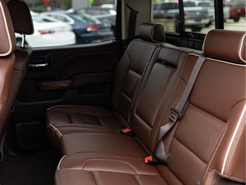 Used 2019 Chevrolet Silverado 3500 High Country w/ Duramax Plus Package image 9