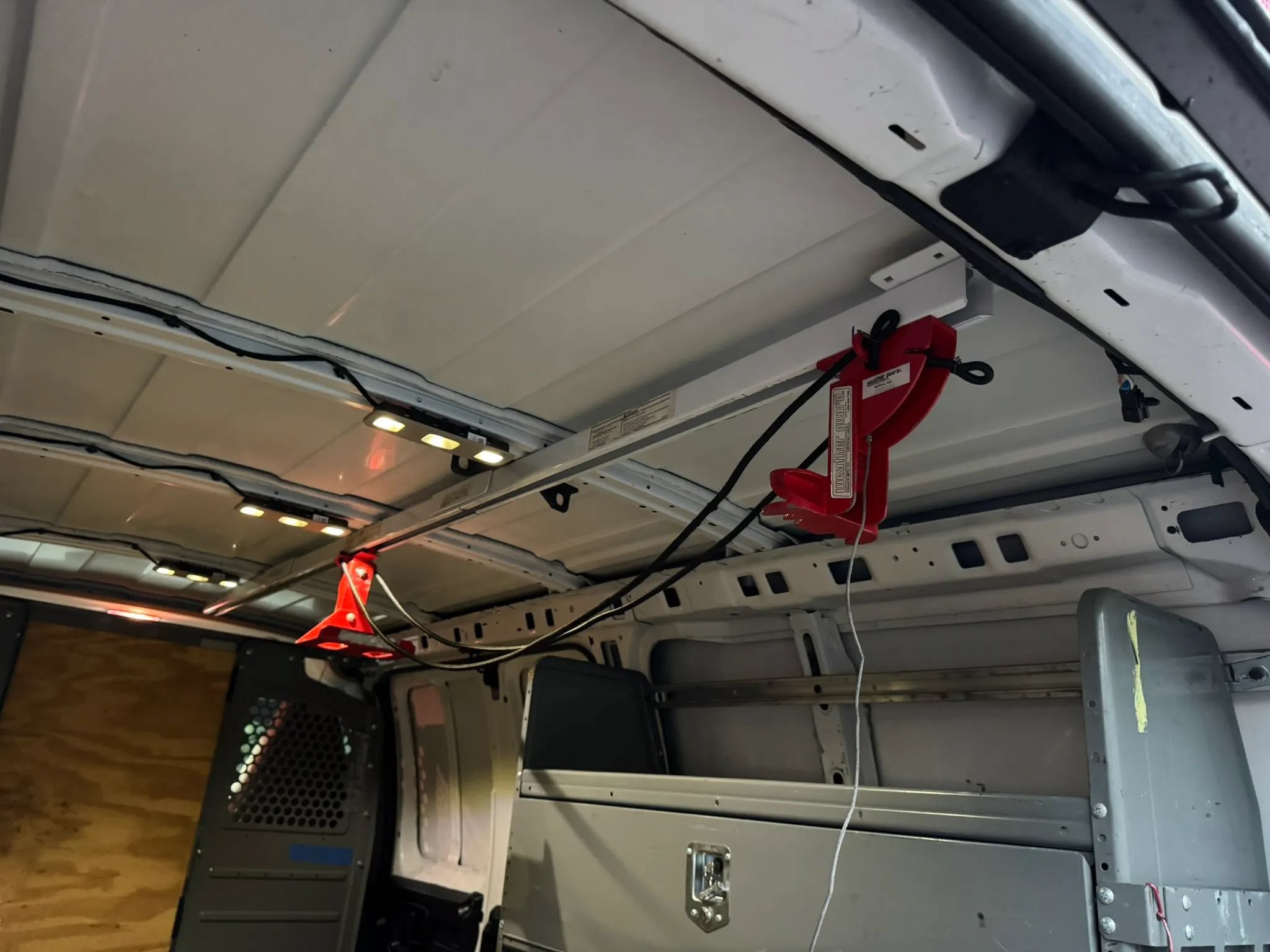 Used 2017 GMC Savana 2500 RWD image 21