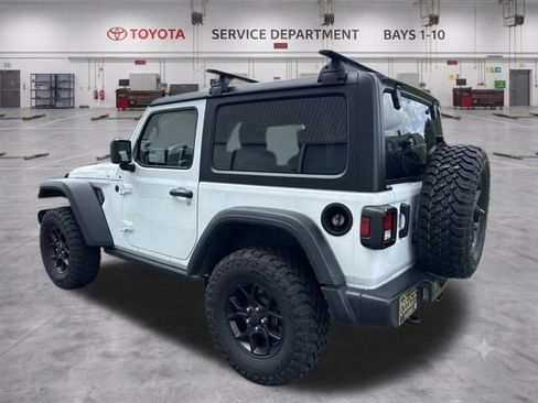 Used 2025 Jeep Wrangler Sport AWD/4WD image 6