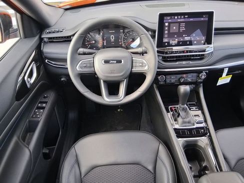 New 2026 Jeep Compass Latitude image 13