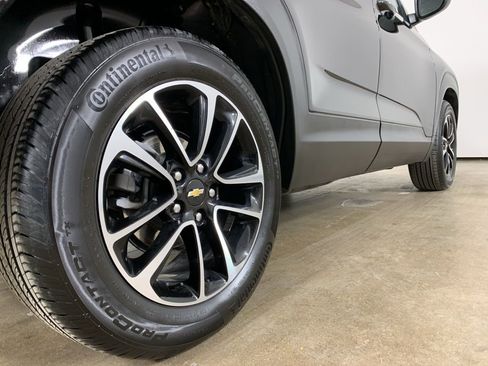 Used 2025 Chevrolet TrailBlazer LT image 9