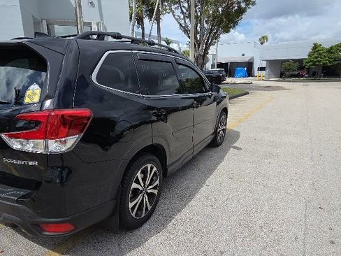 Used 2022 Subaru Forester Limited AWD/4WD image 4