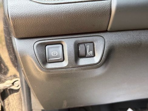 Used 2023 GMC Acadia SLT AWD/4WD image 19