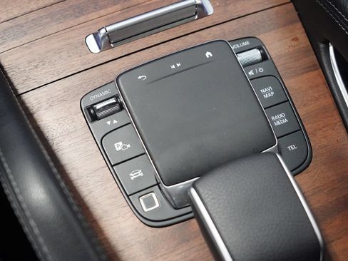 Certified 2025 Mercedes-Benz GLE 450e 4MATIC image 26