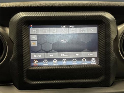 Used 2023 Jeep Wrangler Sport S image 15