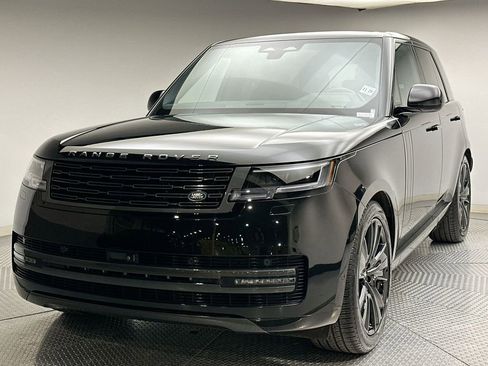 Certified 2025 Land Rover Range Rover SE image 1